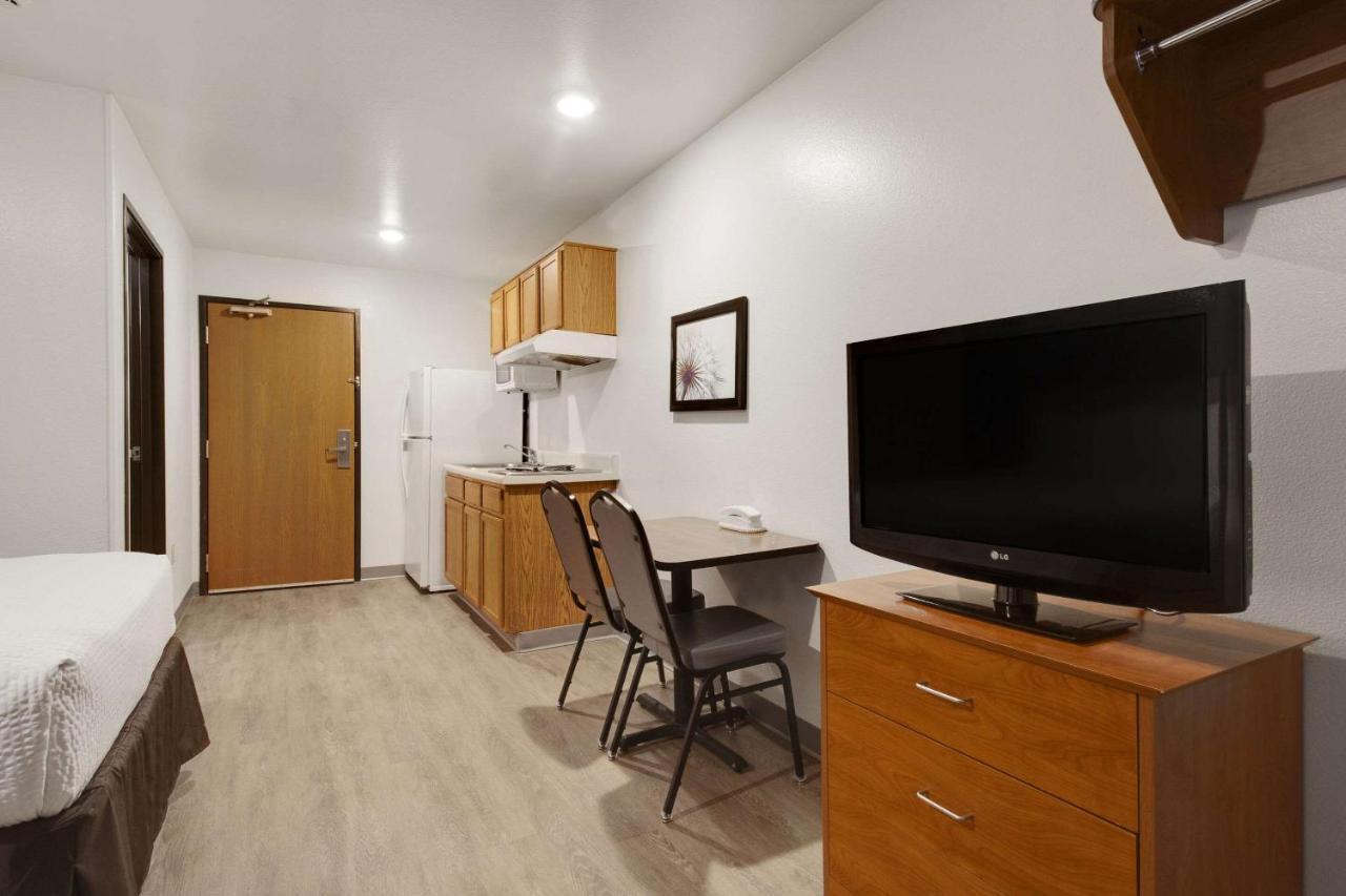 Woodspring Suites คอนโร ภายนอก รูปภาพ